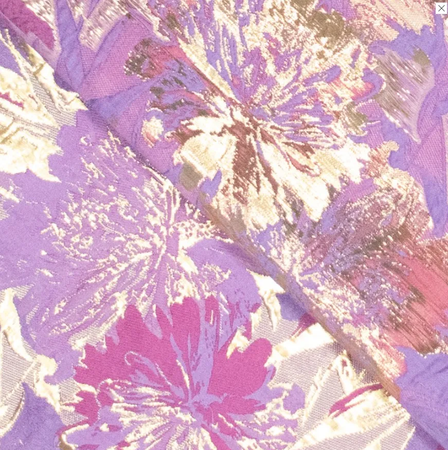 Jacquard paars met roze/gouden bloemen